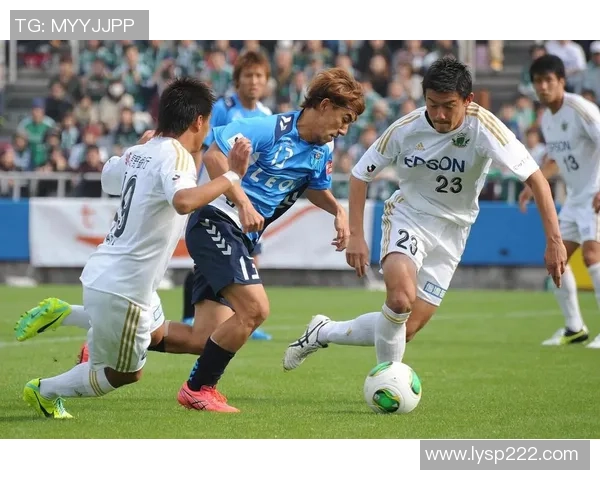 千叶市原与冈山的激烈对决展现足球魅力与团队精神