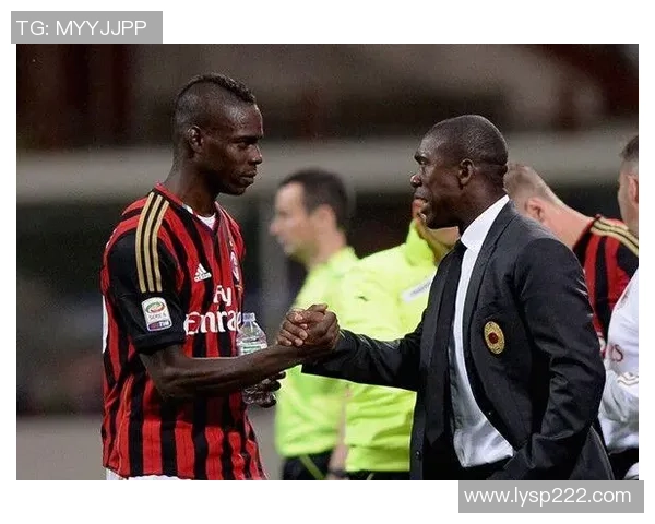 戴维斯与西多夫的巅峰对决谁能在足球历史上留下更深刻的印记